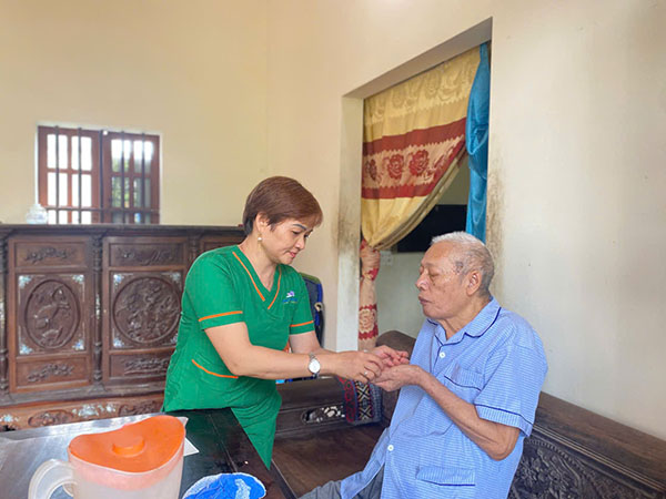 dịch vụ chăm sóc bệnh nhân tại nhà HQ Lifecare