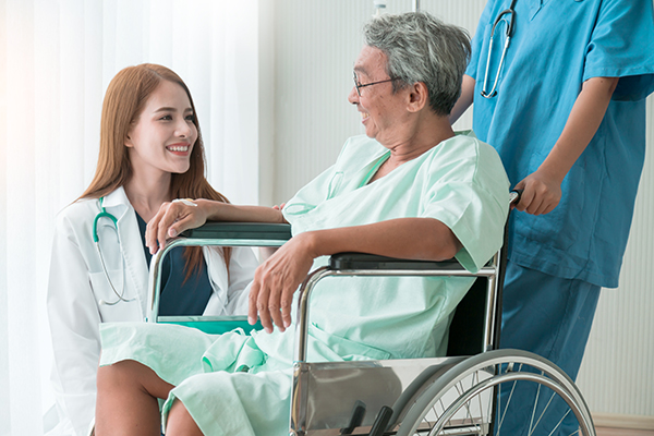 Chăm sóc hậu phẫu hỗ trợ tâm lý bệnh nha